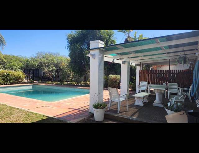 5 BEDROOM HOUSE FOR SALE IN ALBERTINIA